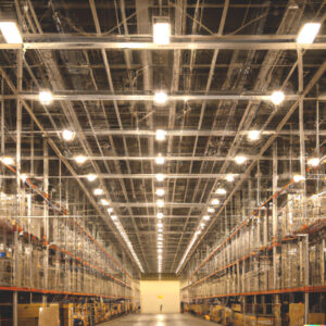 belysning i tak i lagerlokal